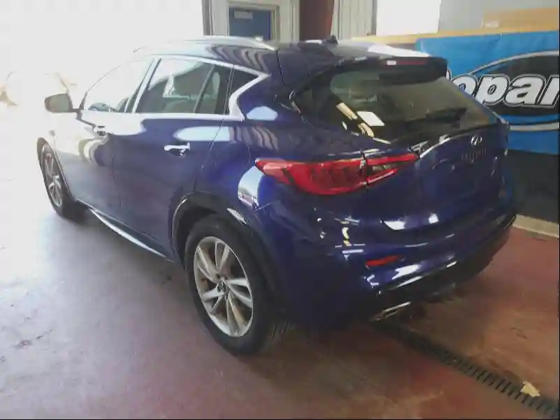SJKCH5CP6KA011140 2019 INFINITI QX30 PURE-2