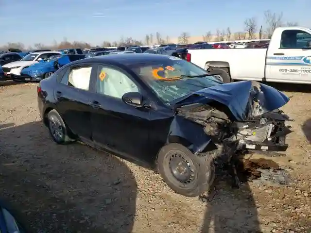 3KPA24AB6JE065353 2018 KIA RIO-3