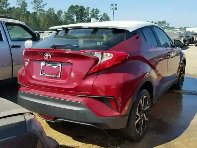 JTNKHMBX5J1010629 2018 TOYOTA C-HR XLE-3
