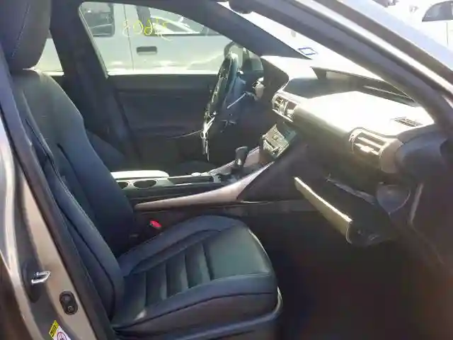 JTHBA1D29G5031024 2016 LEXUS IS 200T-4