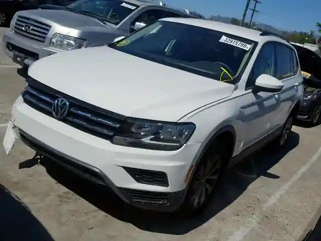3VV1B7AX8JM109891 2018 VOLKSWAGEN TIGUAN S-1