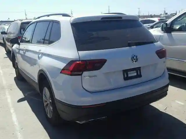 3VV1B7AX8JM109891 2018 VOLKSWAGEN TIGUAN S-2