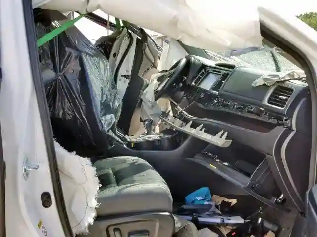 5TDYZRFH4HS198181 2017 TOYOTA HIGHLANDER LIMITED-4