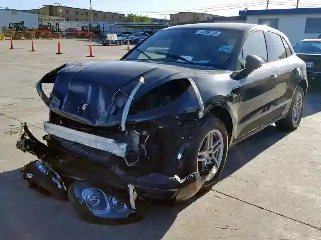 WP1AA2A57HLB82635 2017 PORSCHE MACAN-1