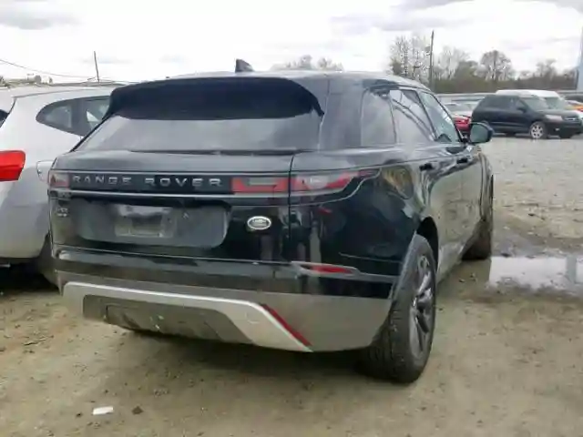 SALYL2RX5JA771547 2018 LAND ROVER RANGE ROVER VELAR R-DYNAMIC SE-3