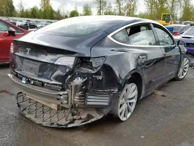 5YJ3E1EB3JF111286 2018 TESLA MODEL 3-3