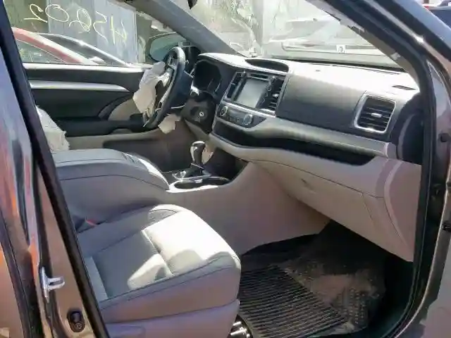 5TDBZRFH9HS369416 2017 TOYOTA HIGHLANDER LE-4