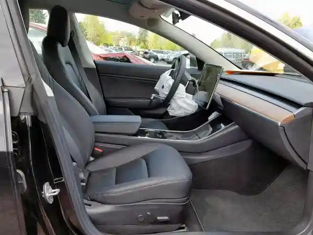 5YJ3E1EB3JF111286 2018 TESLA MODEL 3-4