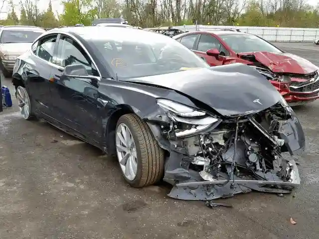 5YJ3E1EB3JF111286 2018 TESLA MODEL 3-0