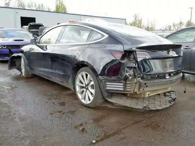 5YJ3E1EB3JF111286 2018 TESLA MODEL 3-2