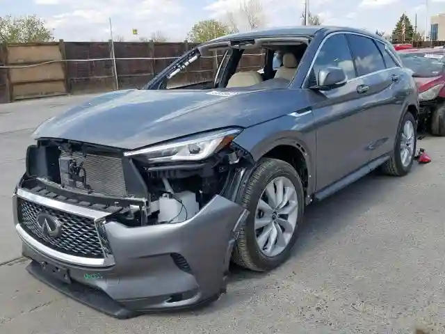 3PCAJ5M39KF107135 2019 INFINITI QX50 ESSENTIAL-1