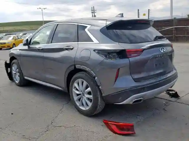3PCAJ5M39KF107135 2019 INFINITI QX50 ESSENTIAL-2