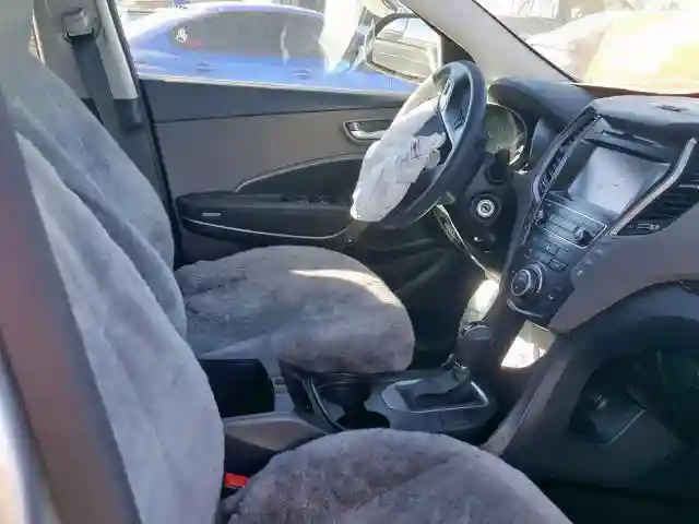 KM8SMDHF2HU212119 2017 HYUNDAI SANTA FE SE-4