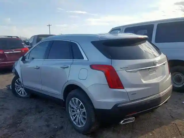 1GYKNDRSXHZ281926 2017 CADILLAC XT5 LUXURY-2