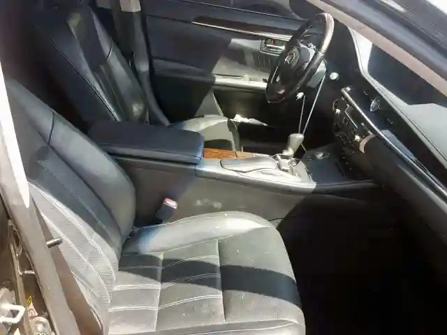 JTHBW1GG8G2131044 2016 LEXUS ES 300H-4