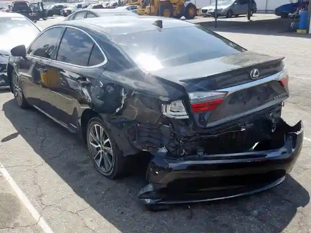 JTHBW1GG8G2131044 2016 LEXUS ES 300H-2