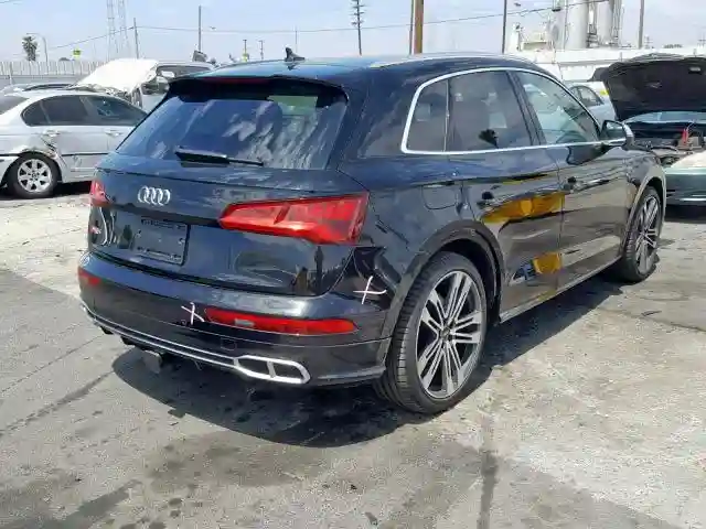 WA1A4AFY8J2194319 2018 AUDI SQ5 PREMIUM PLUS-3