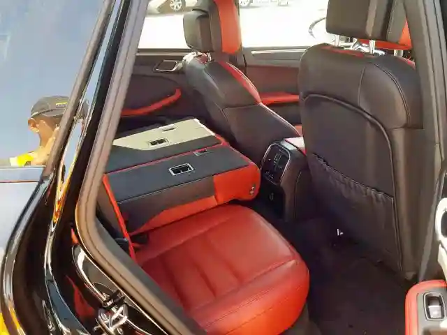 WP1AG2A56JLB61876 2018 PORSCHE MACAN GTS-5