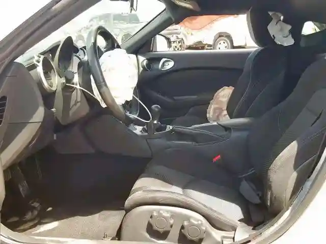 JN1AZ4EH1HM953209 2017 NISSAN 370Z BASE-4