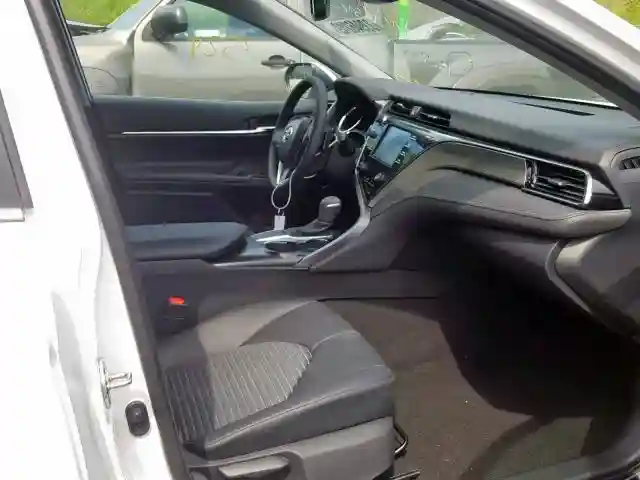 4T1B11HKXKU761062 2019 TOYOTA CAMRY L-4