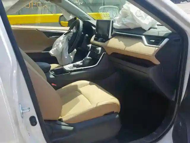 JTMN1RFV0KJ001429 2019 TOYOTA RAV4 LIMITED-4