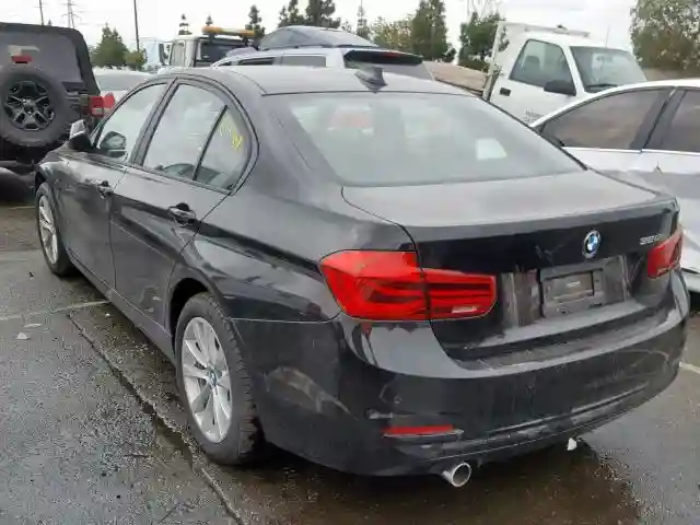 WBA8A9C52JAH12162 2018 BMW 320 I-2