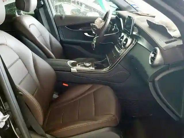 WDC0G4JB6JV092393 2018 MERCEDES-BENZ GLC 300-4