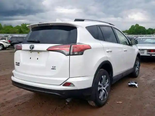 JTMBFREV9JJ727052 2018 TOYOTA RAV4 LE-3