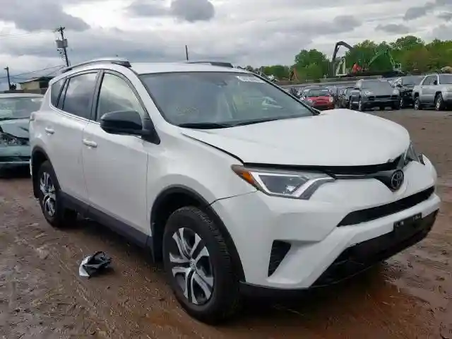 JTMBFREV9JJ727052 2018 TOYOTA RAV4 LE-0
