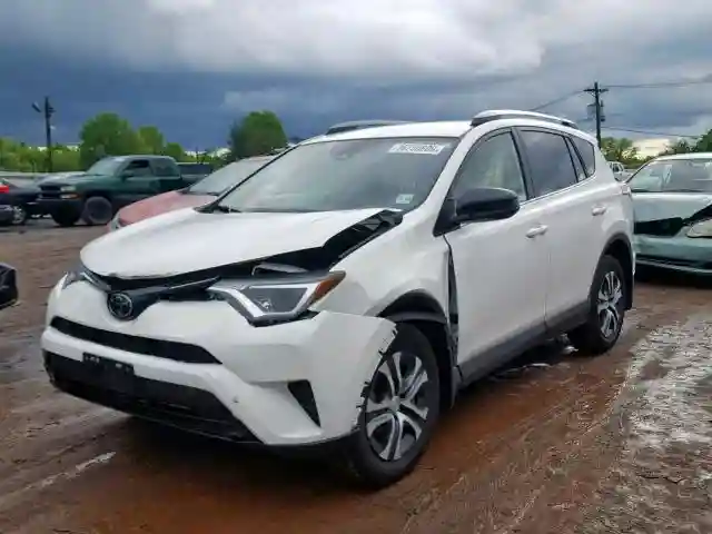 JTMBFREV9JJ727052 2018 TOYOTA RAV4 LE-1