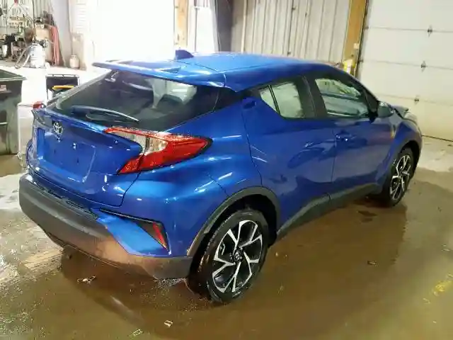 NMTKHMBX2KR084386 2019 TOYOTA C-HR XLE-3