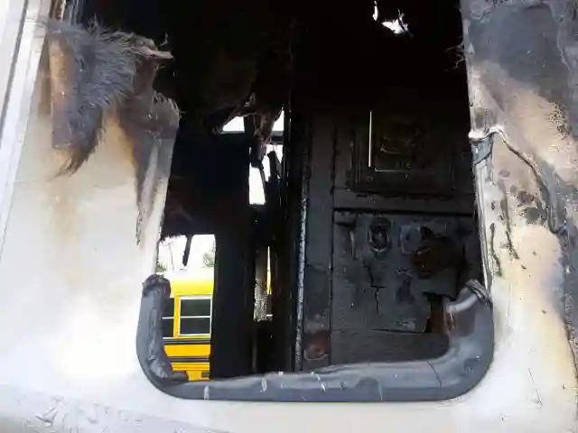 4284967 2017 JAYCO MOTORHOME-5