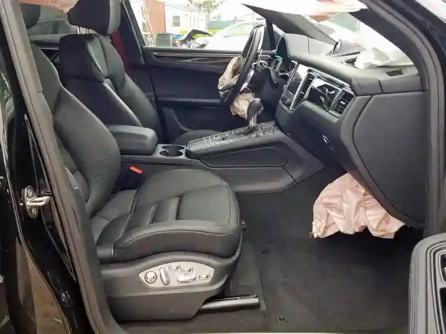 WP1AG2A56JLB64700 2018 PORSCHE MACAN GTS-4