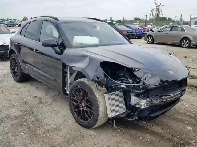 WP1AG2A56JLB64700 2018 PORSCHE MACAN GTS-0