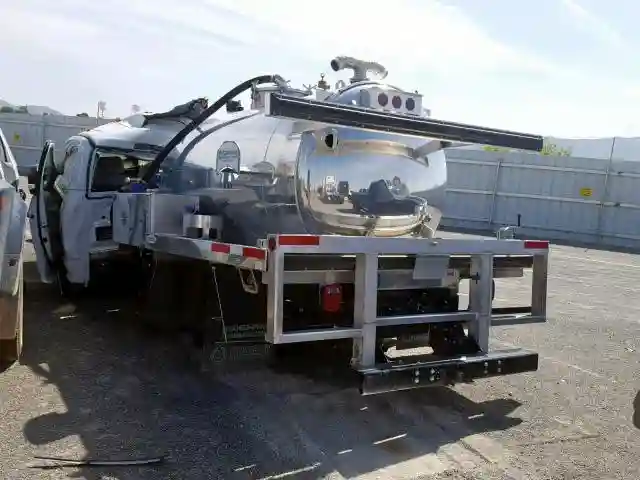1FDUF5GT2KDA09500 2019 FORD F550 SUPER DUTY-2