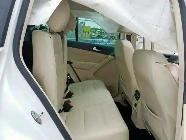 WVGSV7AX2HK012371 2017 VOLKSWAGEN TIGUAN WOLFSBURG-5