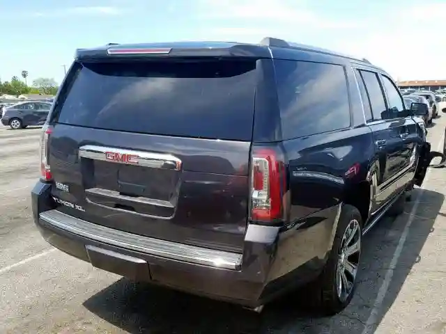 1GKS2HKJ5HR255102 2017 GMC YUKON XL DENALI-3