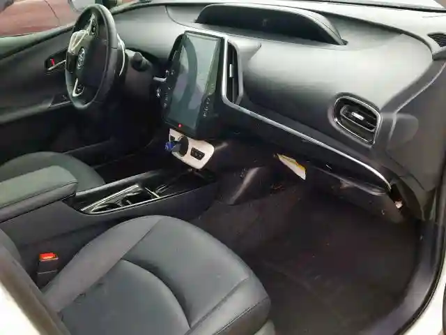 JTDKARFP3J3075404 2018 TOYOTA PRIUS PRIME-4