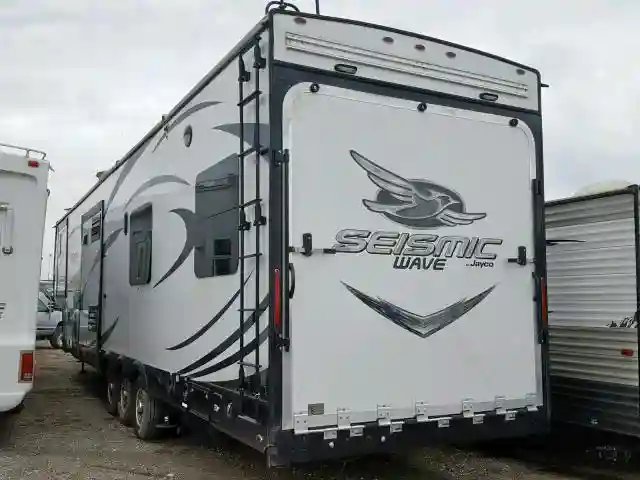 1UJCJSCV1H1970054 2017 JAYCO SEISMIC-2