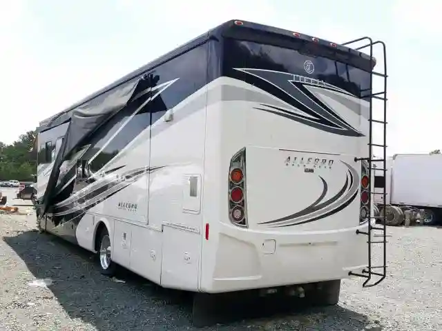 1F66F5DY1H0A09360 2017 FORD F53-2