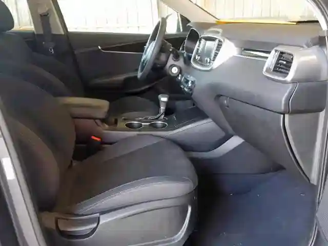 5XYPG4A58KG484203 2019 KIA SORENTO LX-4