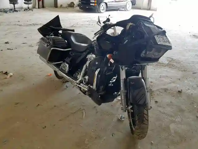 1HD1KGD17JB686097 2018 HARLEY-DAVIDSON FLTRU-0
