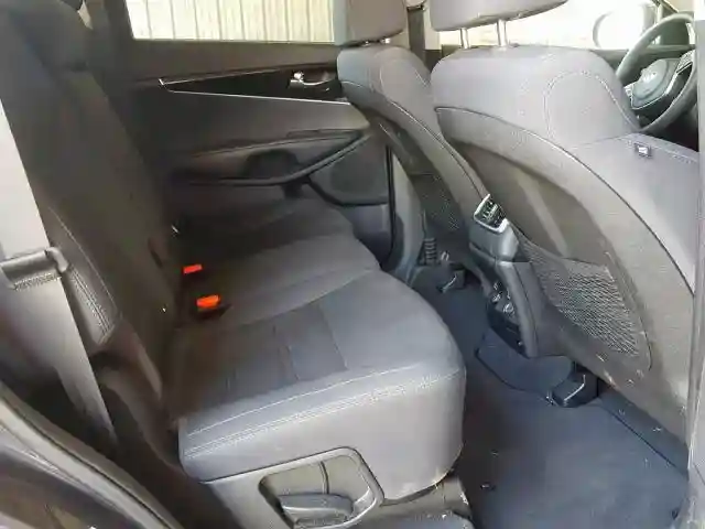 5XYPG4A58KG484203 2019 KIA SORENTO LX-5