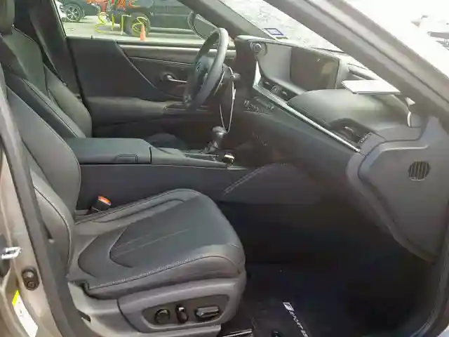 58ABZ1B13KU012976 2019 LEXUS ES 350-4