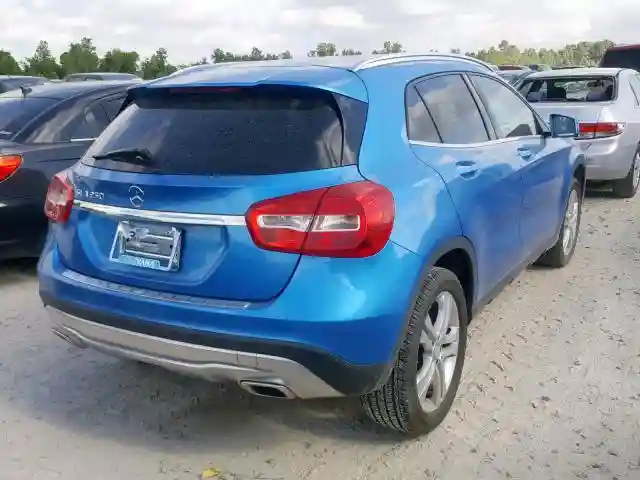 WDCTG4EB4GJ256473 2016 MERCEDES-BENZ GLA 250-3