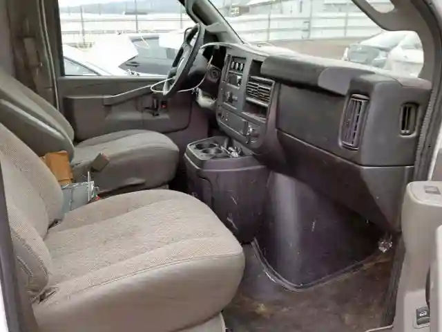1GCWGAFF5H1103265 2017 CHEVROLET EXPRESS G2500-4