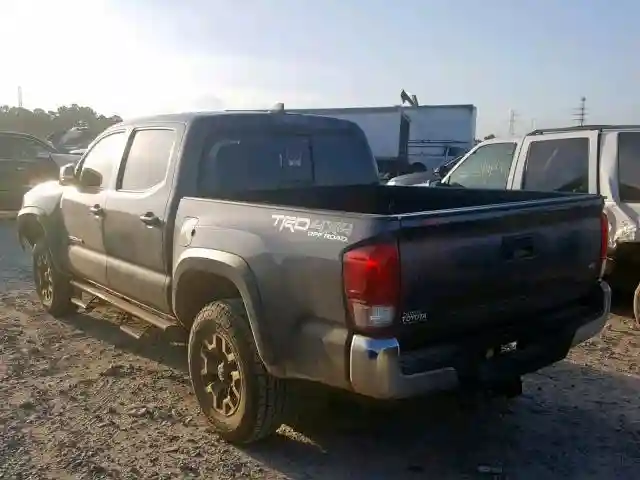 5TFCZ5AN8HX121646 2017 TOYOTA TACOMA DOUBLE CAB-2