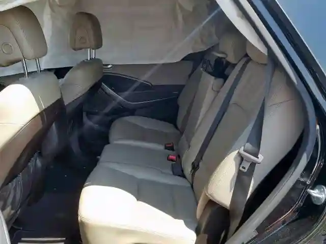 KM8SN4HF0HU169672 2017 HYUNDAI SANTA FE SE-5