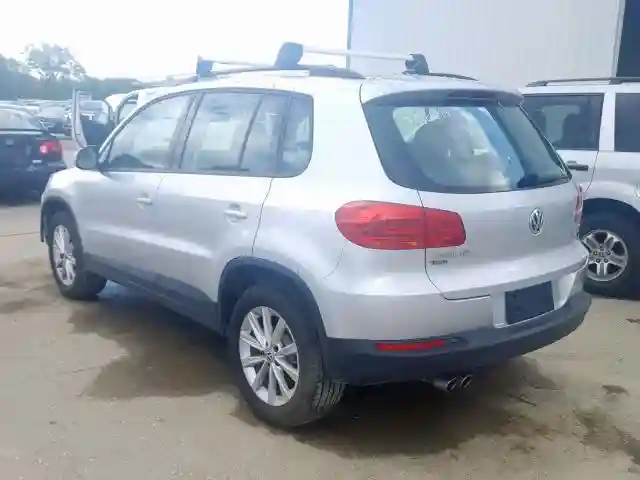WVGBV7AX0JK003609 2018 VOLKSWAGEN TIGUAN LIMITED-2