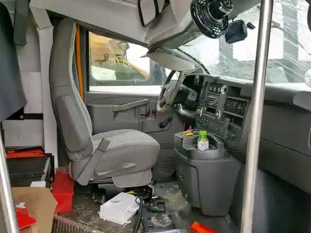 1HA6GUBG1KN005412 2019 CHEVROLET EXPRESS G4500-4